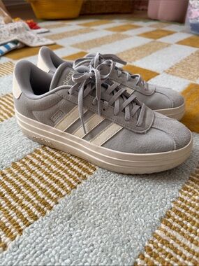 Adidas VL Bold Platform Court Sneakers grey/off white womens 9